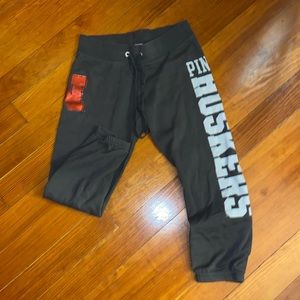 Vs pink cropped sweatpants